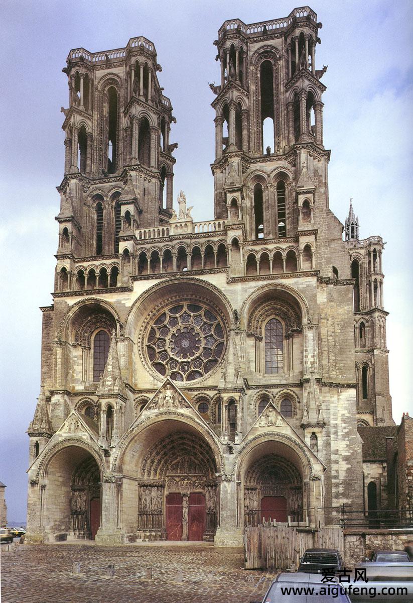 朗恩大教堂 • *